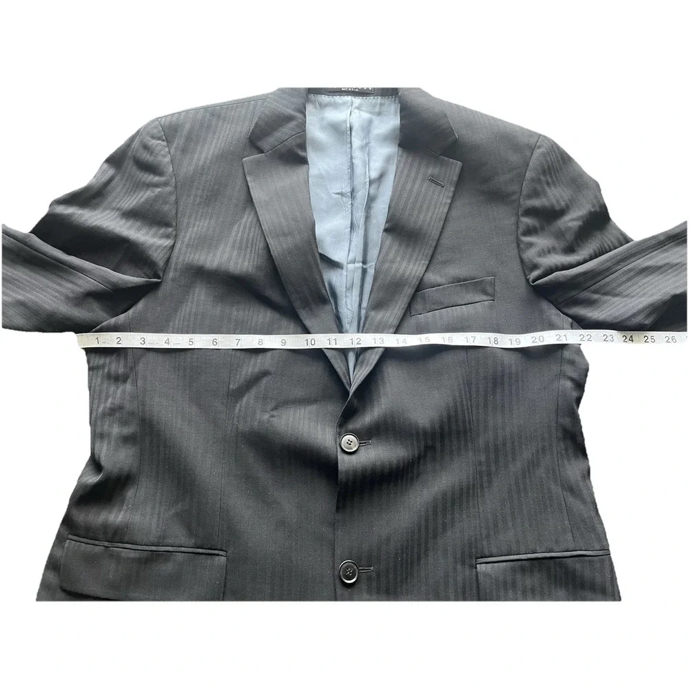 Hugo Boss Bertolucci Black Striped Men Sport Coat Jacket Size 44R Wool‎ USA Made